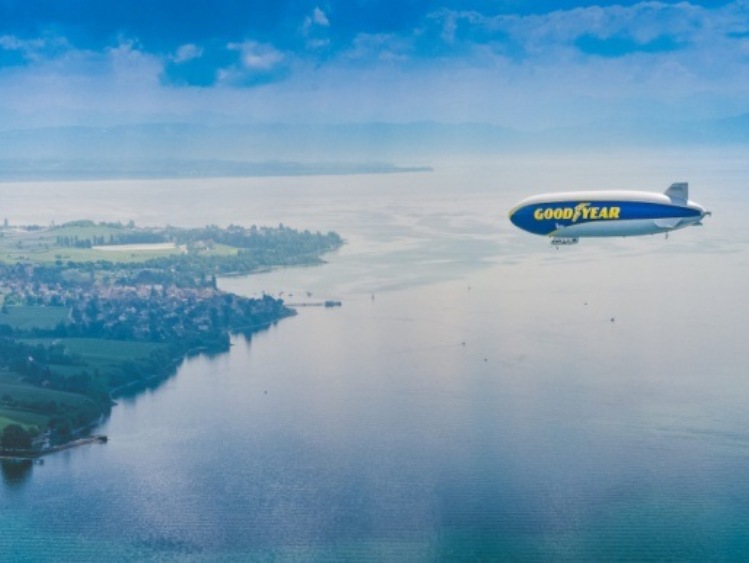 Legendarny sterowiec Goodyear Blimp zawita do Polski!